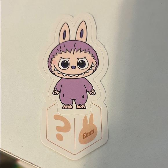 Pin For Love “?” Labubu - Picture 7 of 8